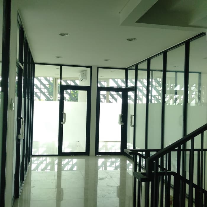 Jasa Pasang Aluminium dan Kaca di Bali