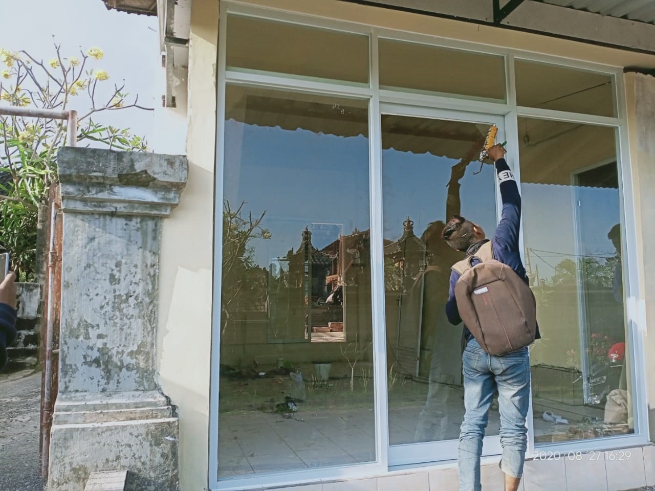 Jasa Pasang Aluminium dan Kaca di Bali