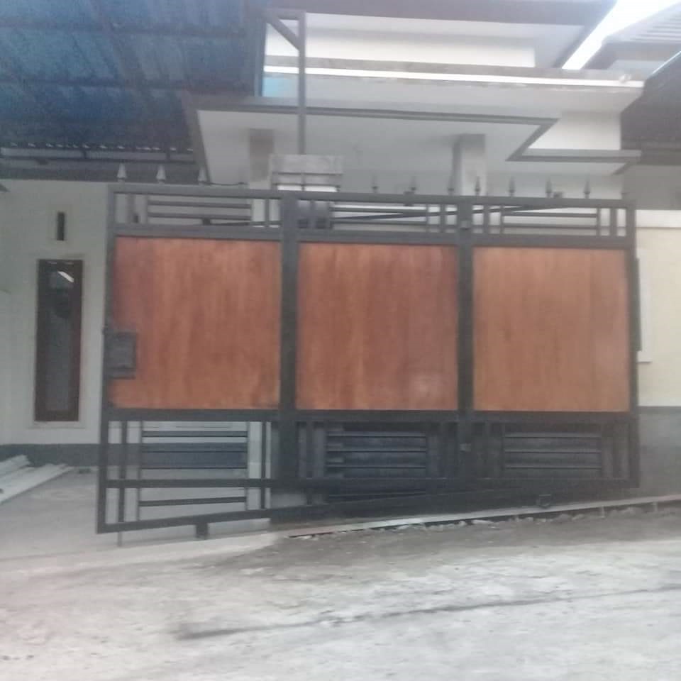 Jasa Pasang Pintu Pagar Besi di Bali