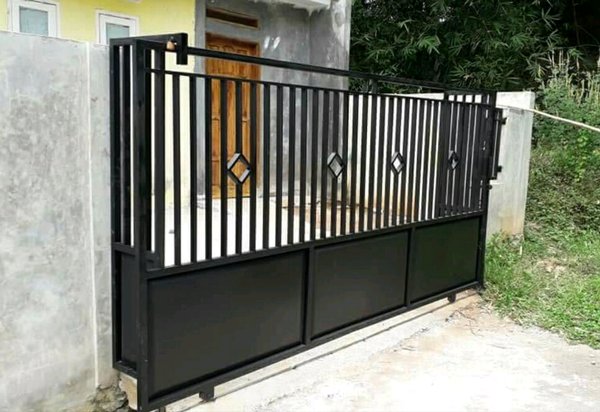 Jasa Pasang Pintu Pagar Besi di Bali
